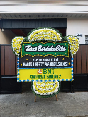 Papan Bunga Duka di Paser Belengkong